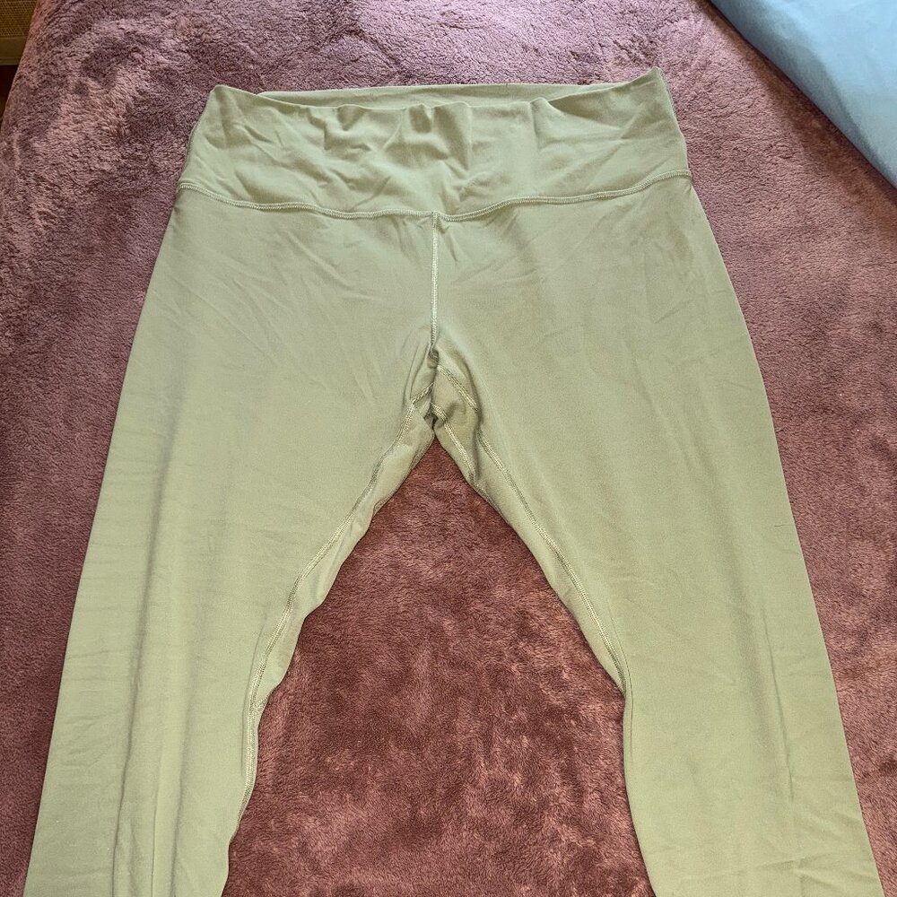Lululemon leggings size 18